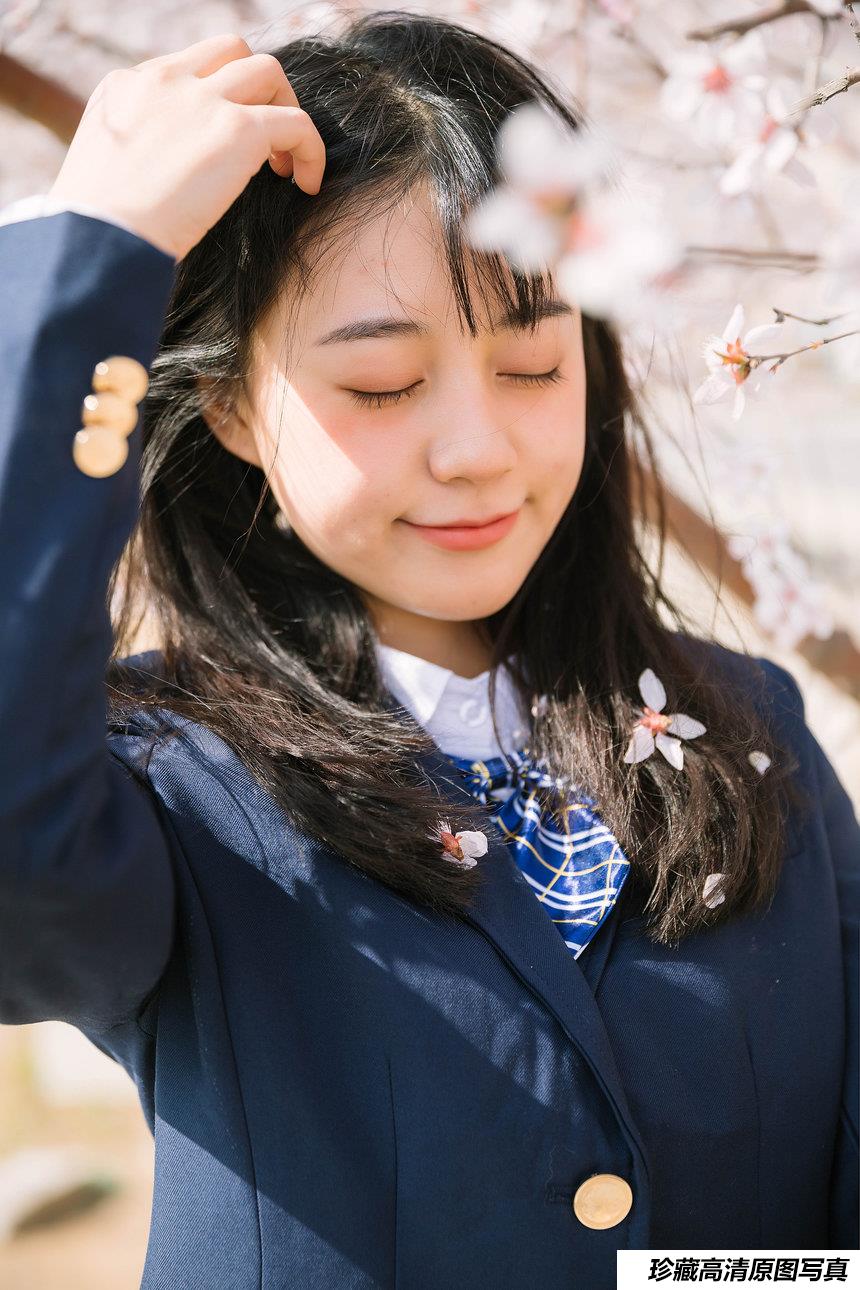 [YITUYU艺图语] 2021.04.07 花系少女 阳阳 [33P350MB]