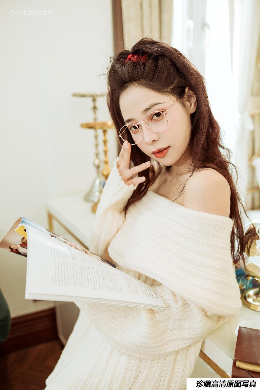 [YALAYI雅拉伊]2022.02.22 NO.900 女友来探班 诗咏[41+1P／410MB]