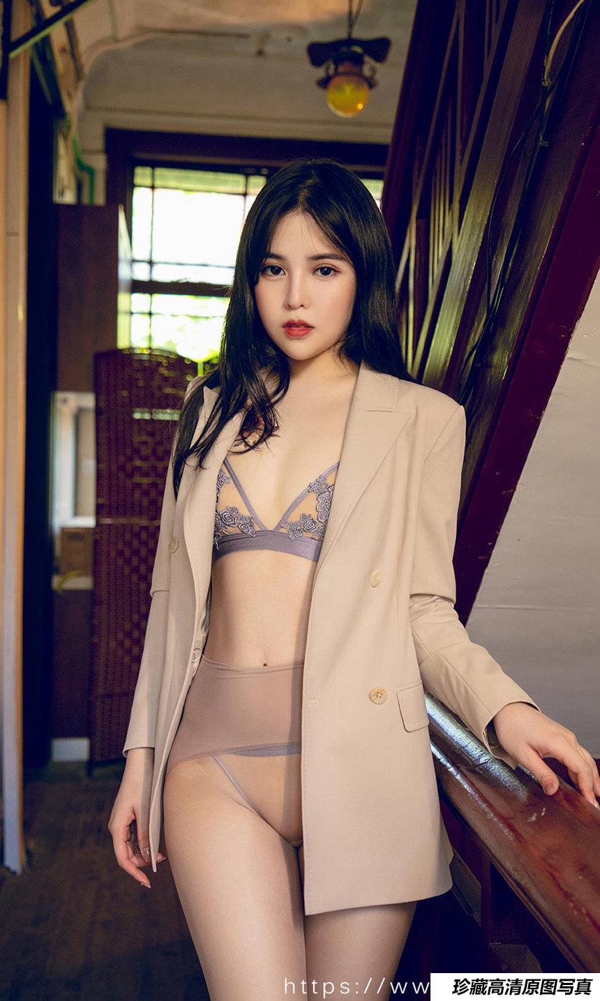 [Ugirls尤果网]爱尤物 2022.02.21 No.2283 韩静安  老洋房的尤物 [35P]