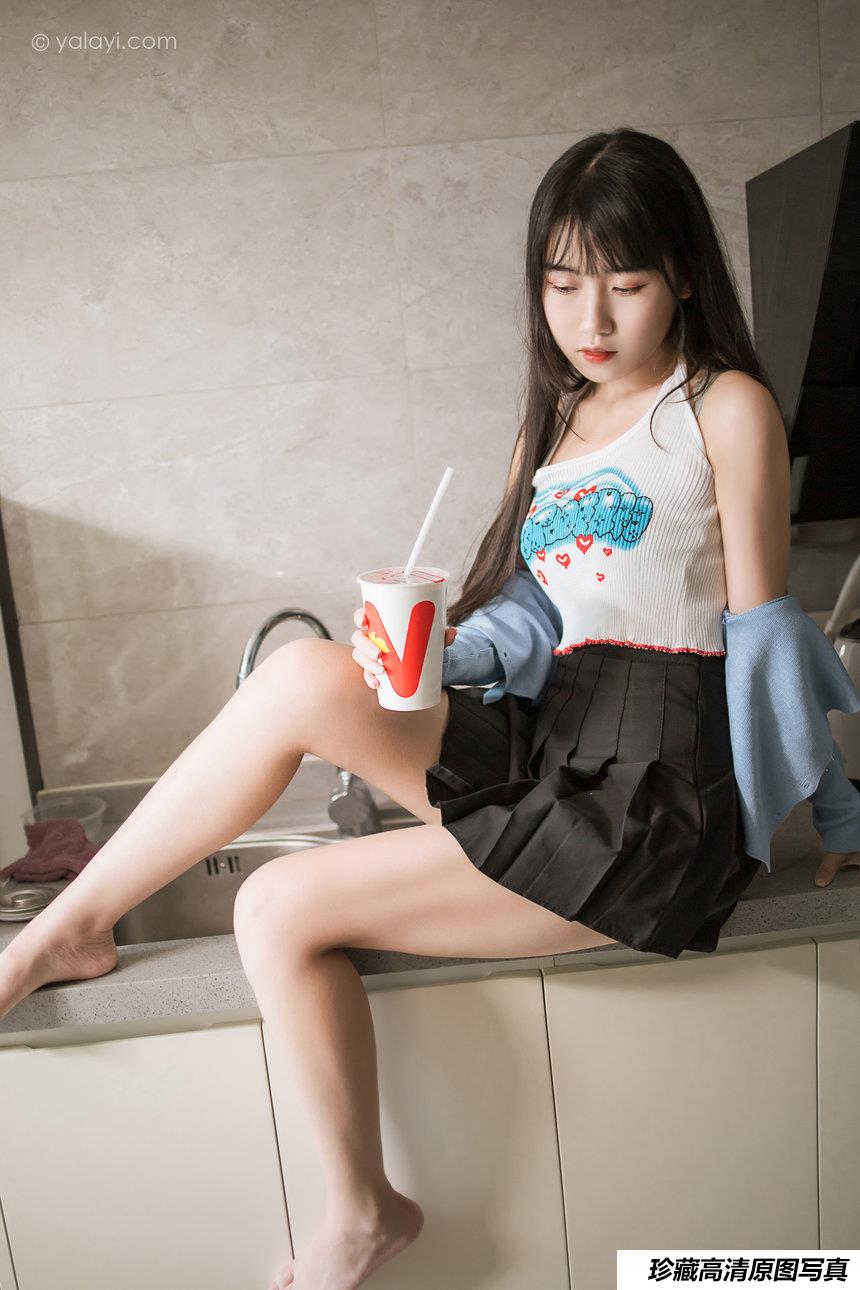 [YALAYI雅拉伊]2022.02.18 NO.899 回我们家 弈思[41+1P／458MB]