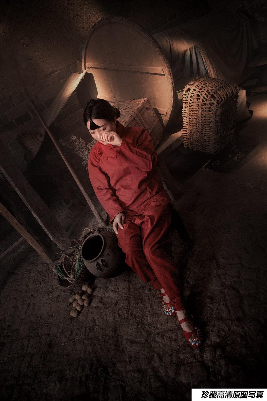 [YITUYU艺图语] 2021.06.21 红高粱・山那边 海燕 [31P326MB]