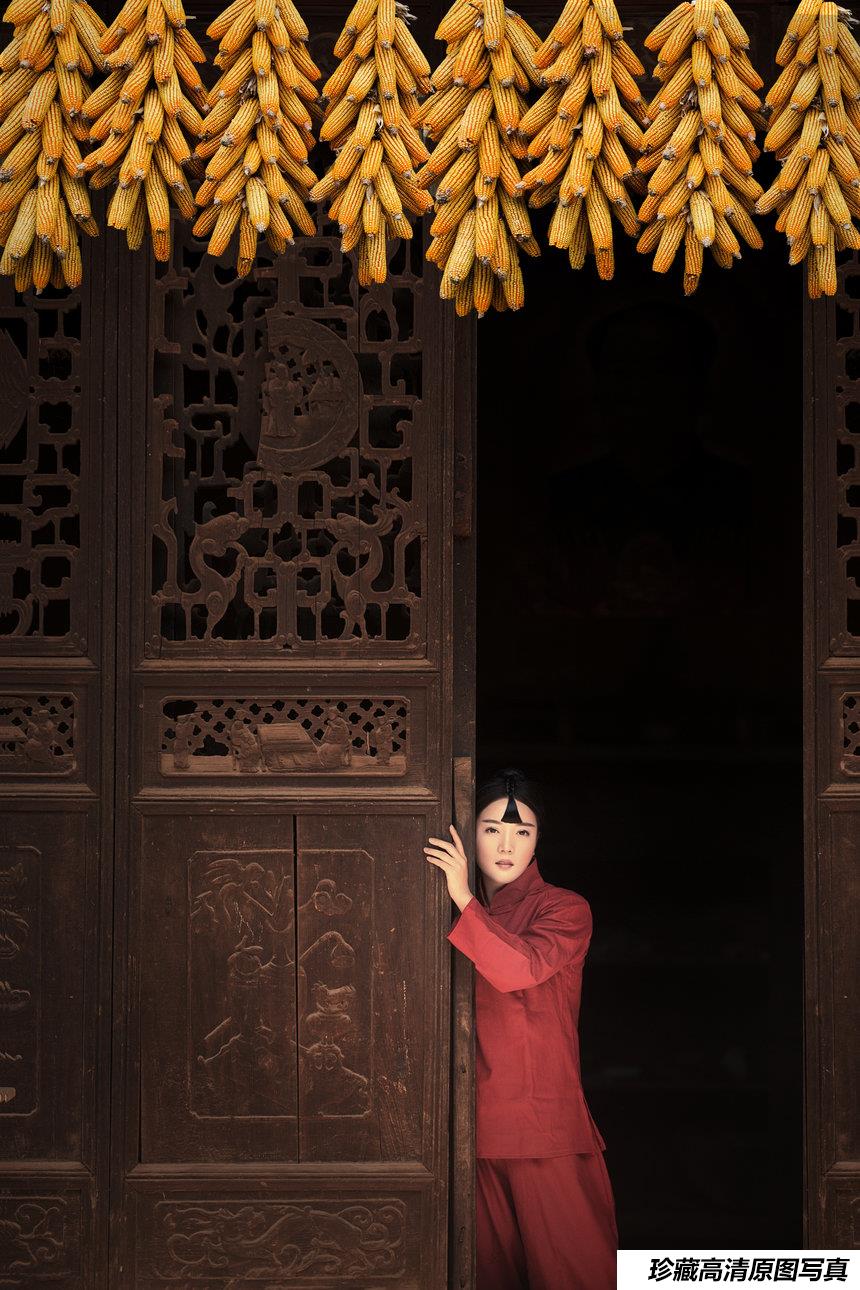 [YITUYU艺图语] 2021.06.21 红高粱・山那边 海燕 [31P326MB]