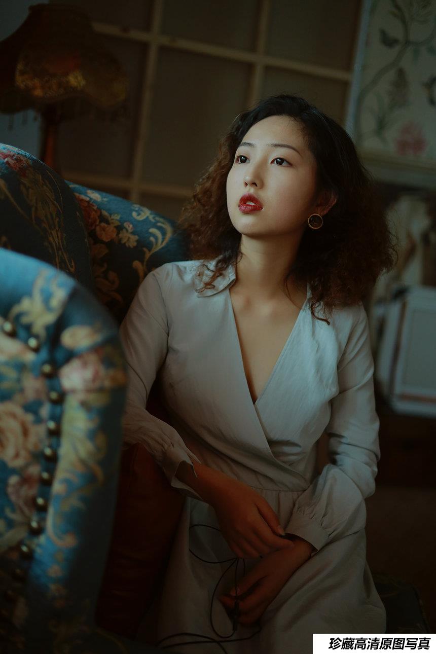 [YITUYU艺图语] 2021.05.26 慢慢的你 千千 [27P-286MB]