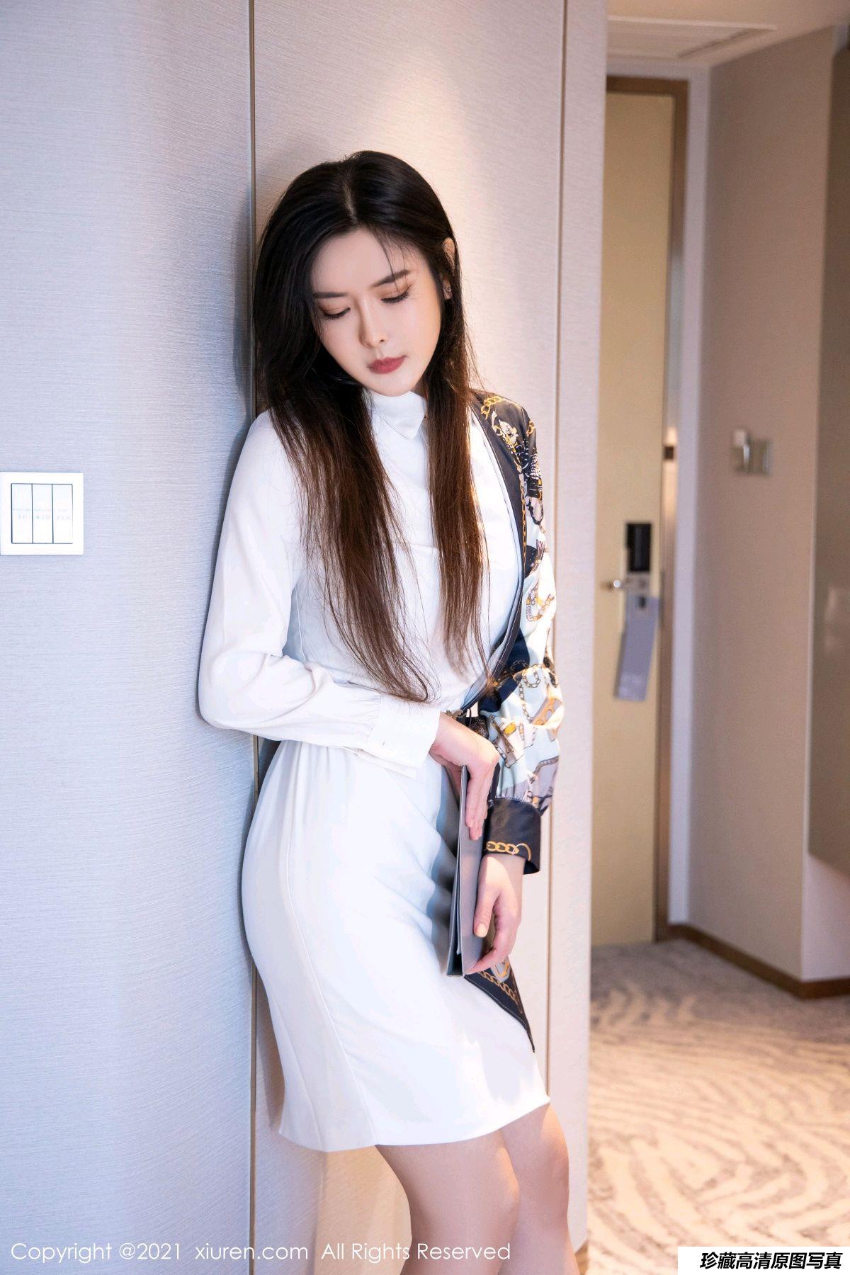 [XiuRen秀人网] 2021.09.22 No.3975 白露小猪 [71+1P]