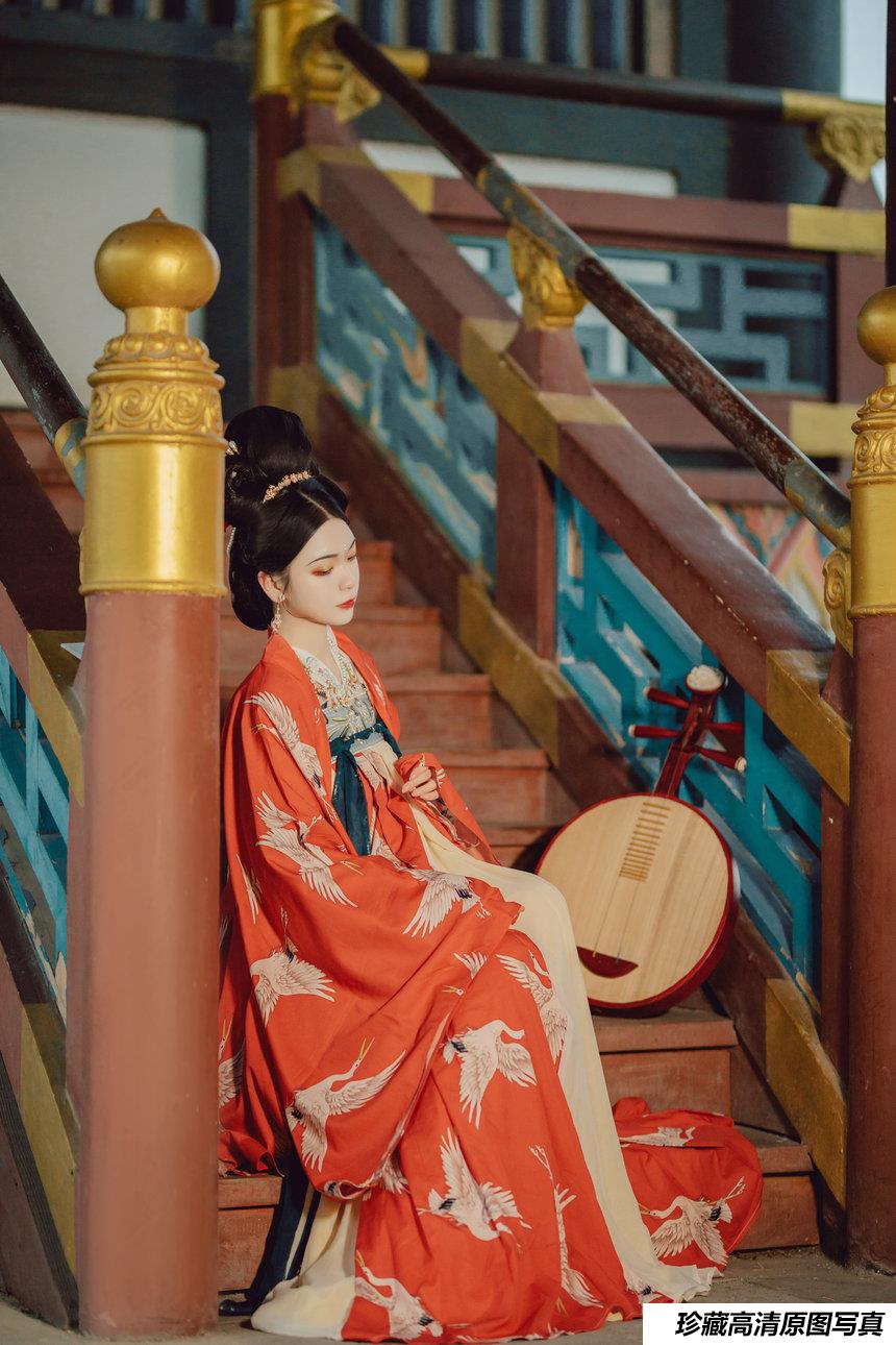 [YITUYU艺图语] 2021.08.11 花露浓 薄荷 [23P-360MB]