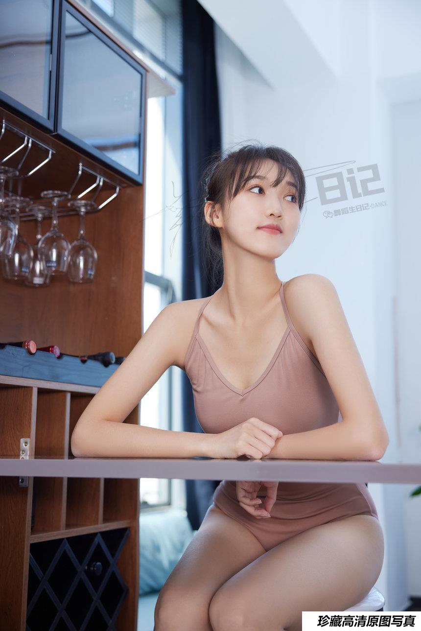 [GALLI嘉丽]舞蹈生日记 2021.02.01 美琪[44P／350MB]