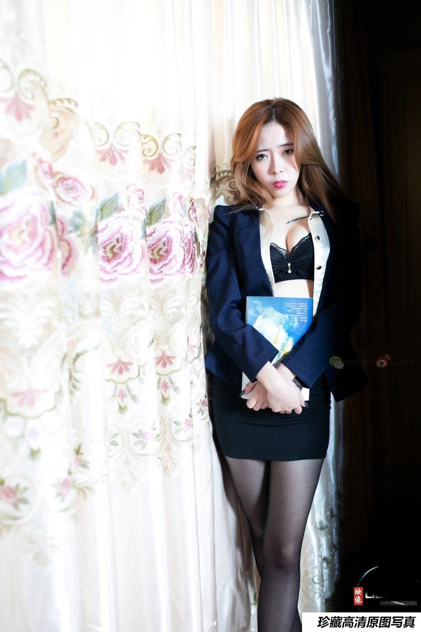 GIRLISS丽丝映像 - 办公室特别版 [22P-340MB]