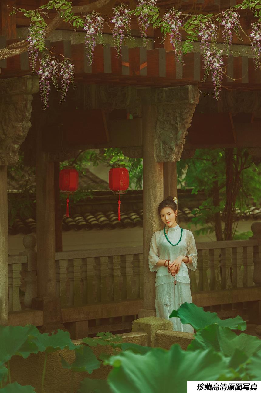 [YITUYU艺图语] 2021.08.14 赏荷记 颗颗树 [36P-260MB]