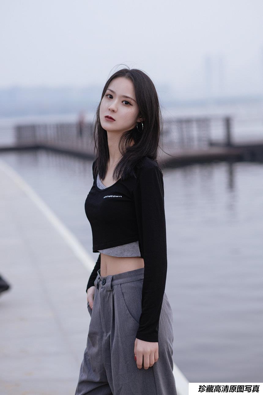 [YITUYU艺图语] 2021.07.16 天冷了 阿月 [26P-484MB]