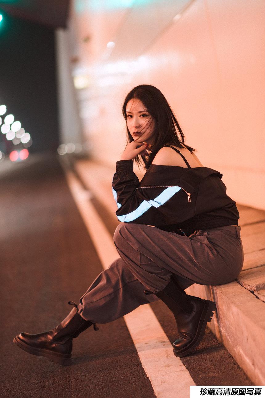 [YITUYU艺图语] 2021.07.16 天冷了 阿月 [26P-484MB]