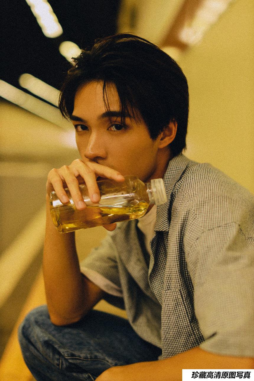 [YITUYU艺图语] 2021.08.10 过期的灌头 LEO [29P-340MB]