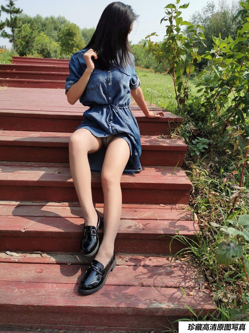 乔依丝joys - 公园篇 [49P1V-292MB]