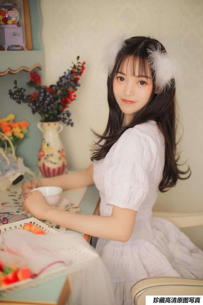 [YITUYU艺图语] 2021.08.14 小羽毛 久久 [22P-396MB]