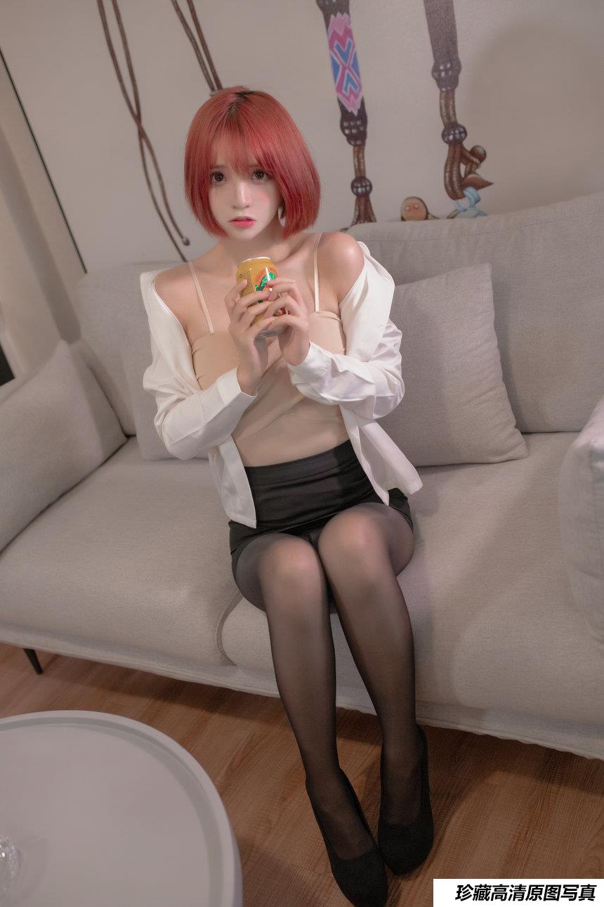 疯猫ss NO.063 - OL真爱之黑丝OL[30P／674MB]