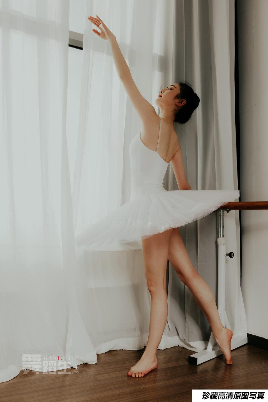 [GALLI嘉丽]舞蹈生日记 005 - 快乐舞步 余羽[40P／325MB]