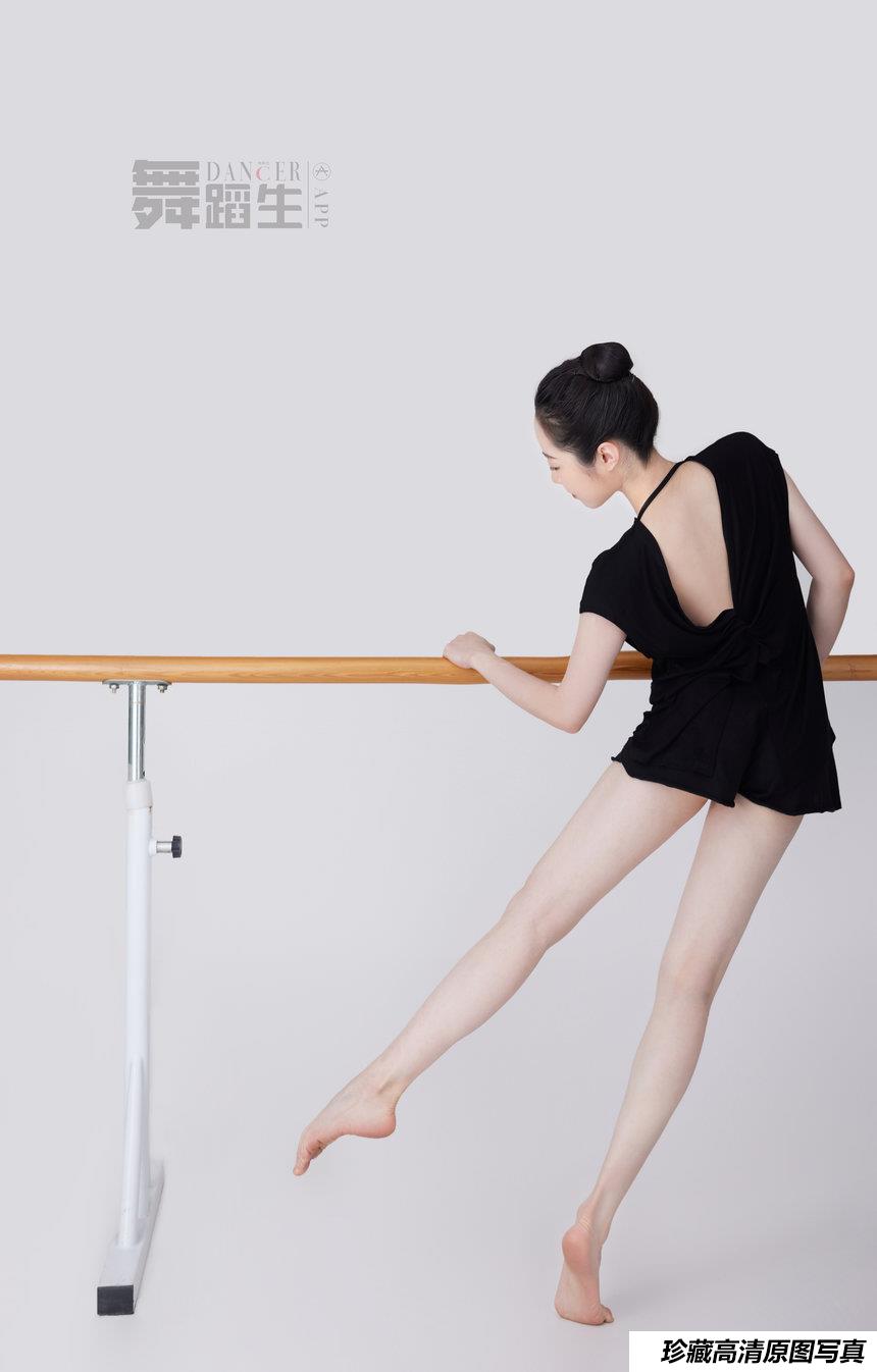 [GALLI嘉丽]舞蹈生日记 004 - 婀娜多姿 景思佳[41P／228MB]