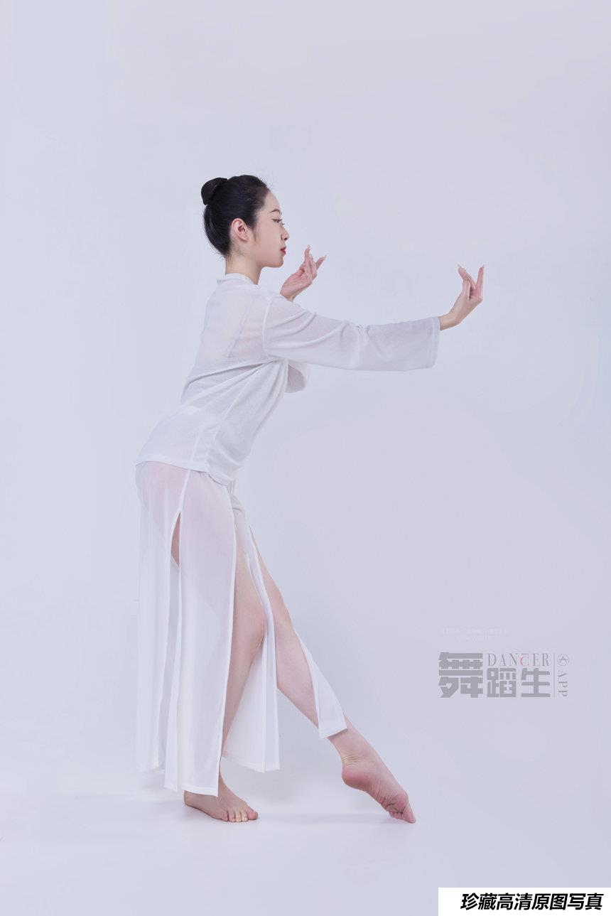 [GALLI嘉丽]舞蹈生日记 004 - 婀娜多姿 景思佳[41P／228MB]