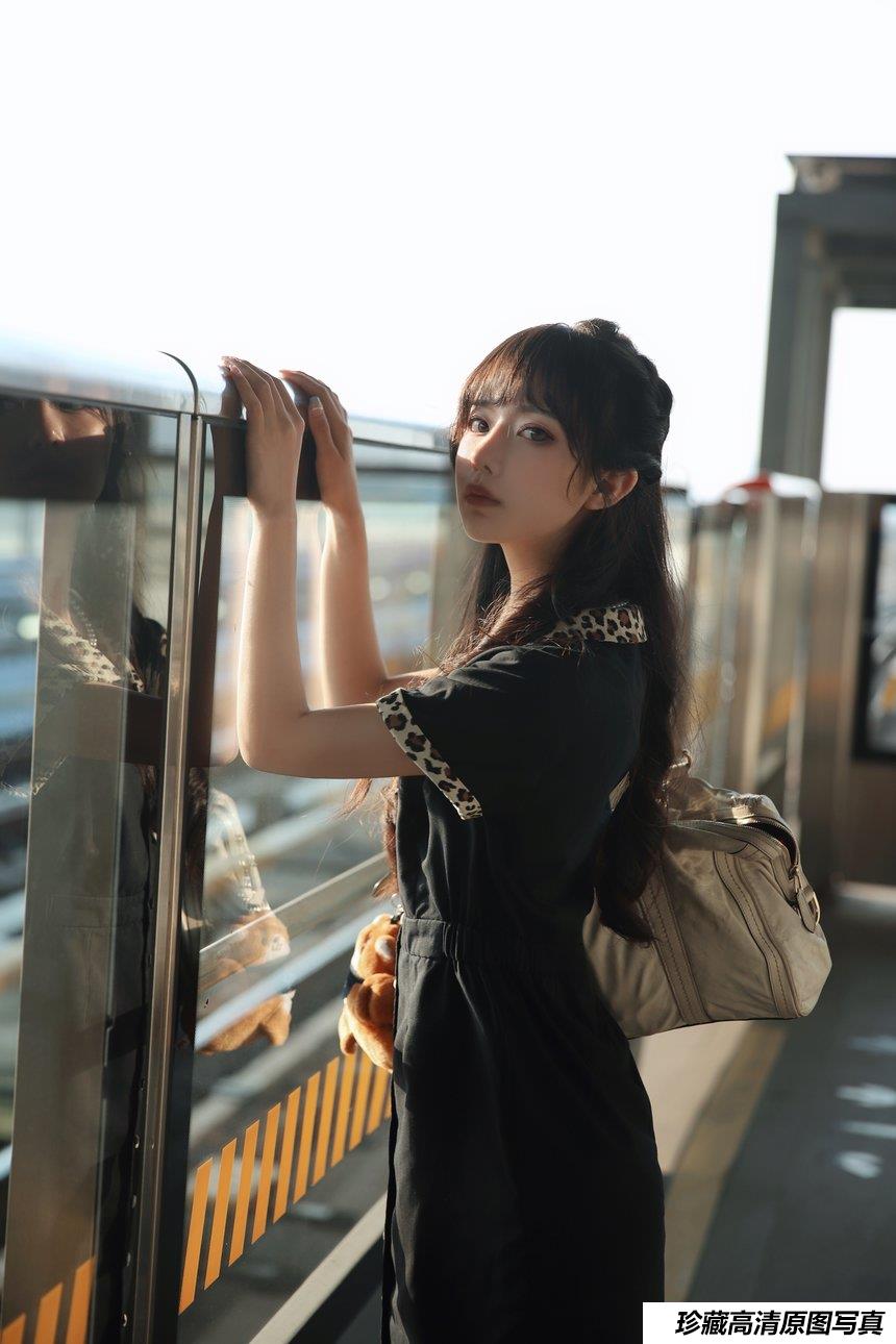 Shika小鹿鹿 NO.072 - 生日[65P／174MB]