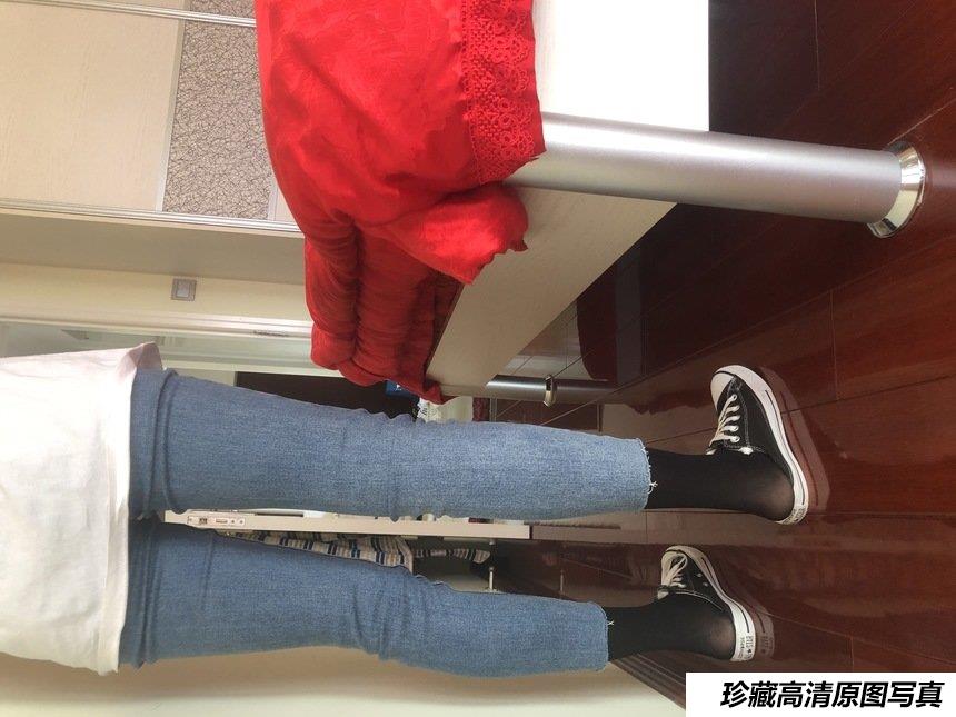 [最爱帆布鞋] 丝袜美腿写真 ON.34 图套