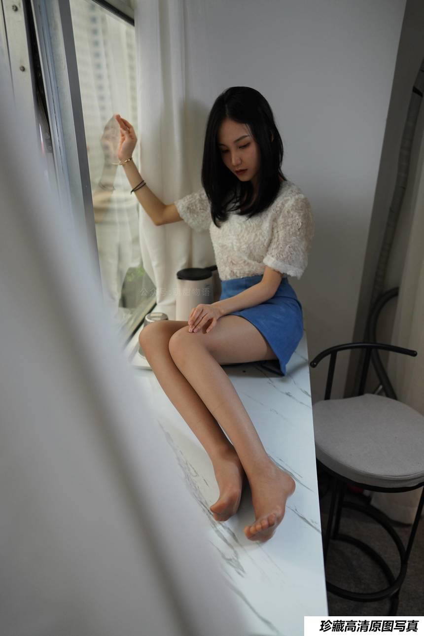 萌甜物语 XM138《蓝裙OL装-腿腿》[77P1V/293MB]