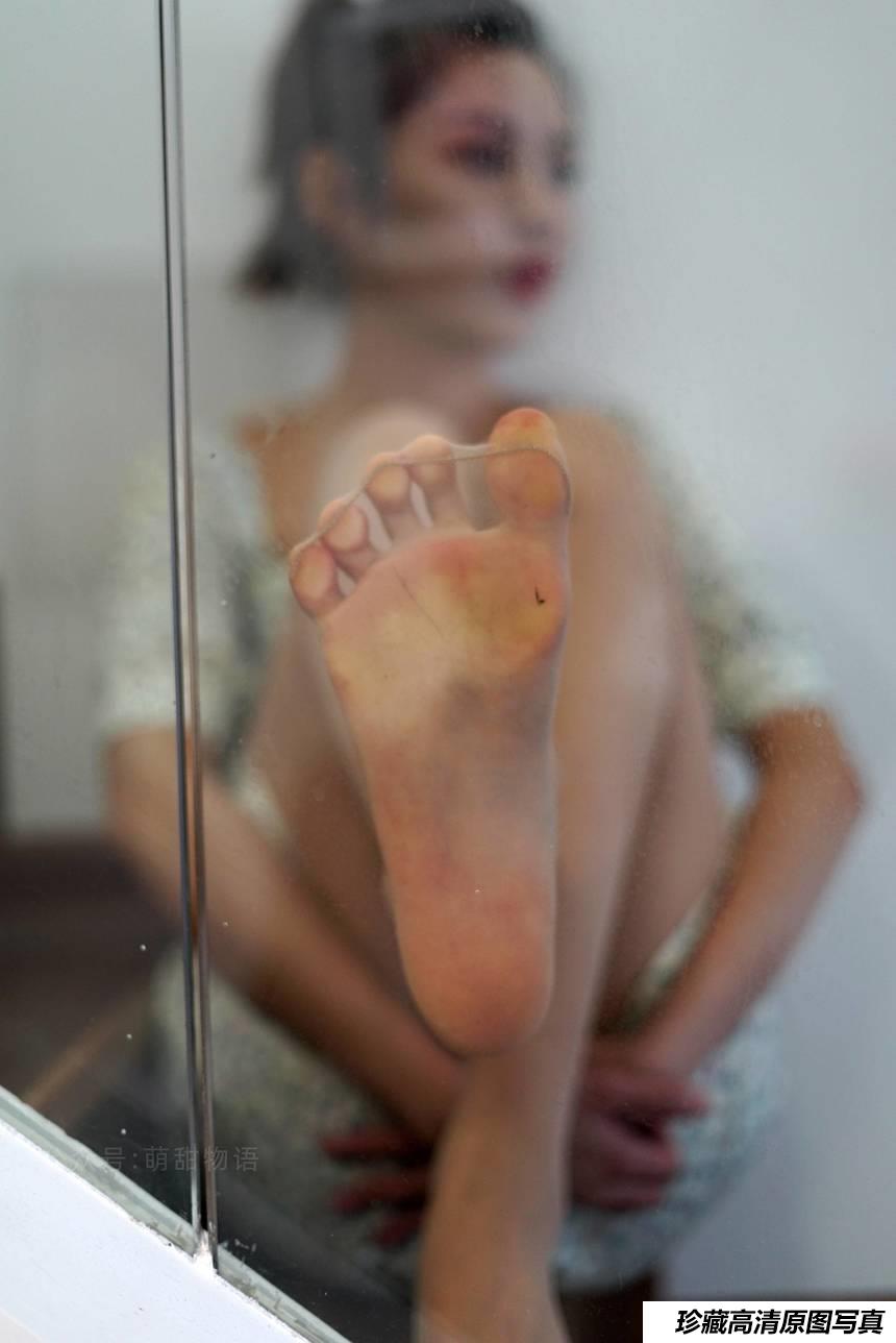 萌甜物语 XM142《楼梯间的碎花裙-紫宁》[94P1V-206MB]