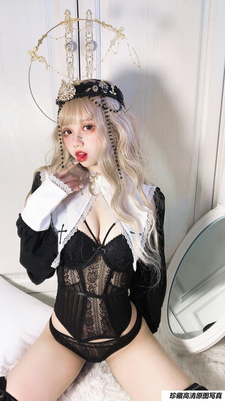 果咩酱w NO.011 - 叛逆修女[30P／207MB]