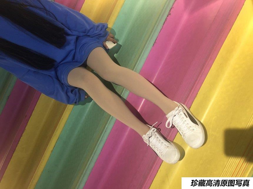 [最爱帆布鞋] 丝袜美腿写真 ON.35 图套+视频