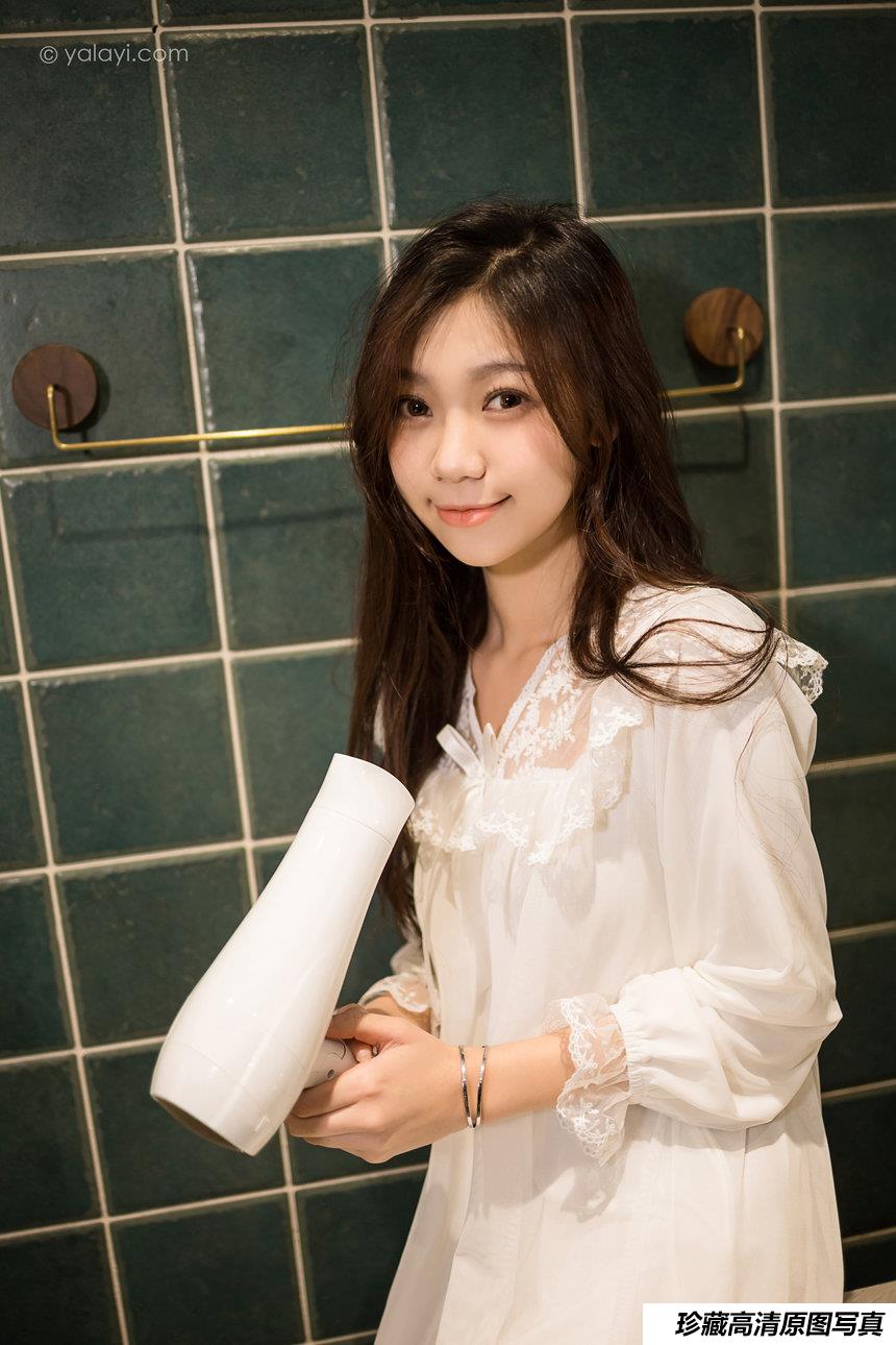 [YALAYI雅拉伊]2022.03.30 NO.916 阁楼 梓瑶[41+1P／424MB]