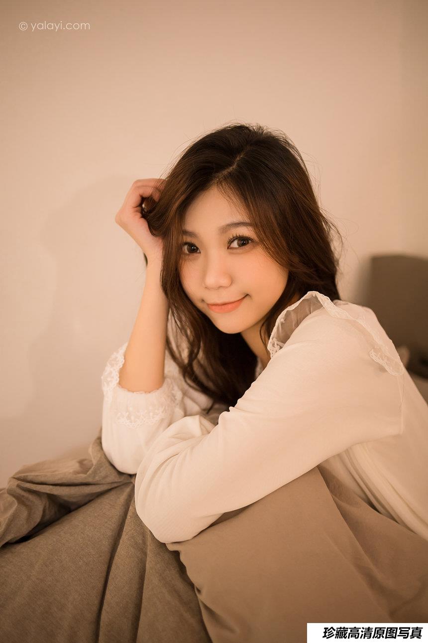 [YALAYI雅拉伊]2022.03.30 NO.916 阁楼 梓瑶[41+1P／424MB]