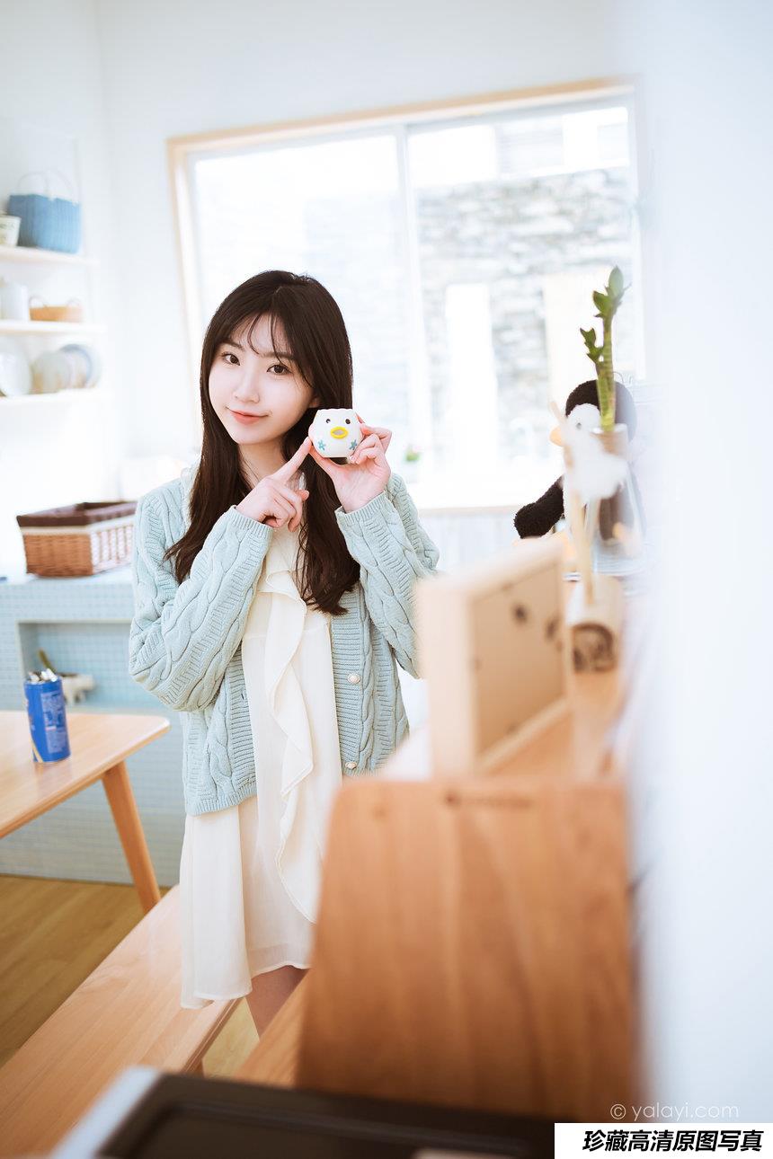 [YALAYI雅拉伊]2022.04.08 NO.919 优雅永不过时 小乔[42+1P／363MB]