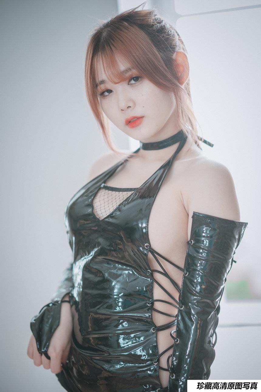 DJAWA  Zia – The Kunoichi [79P-1.25G]