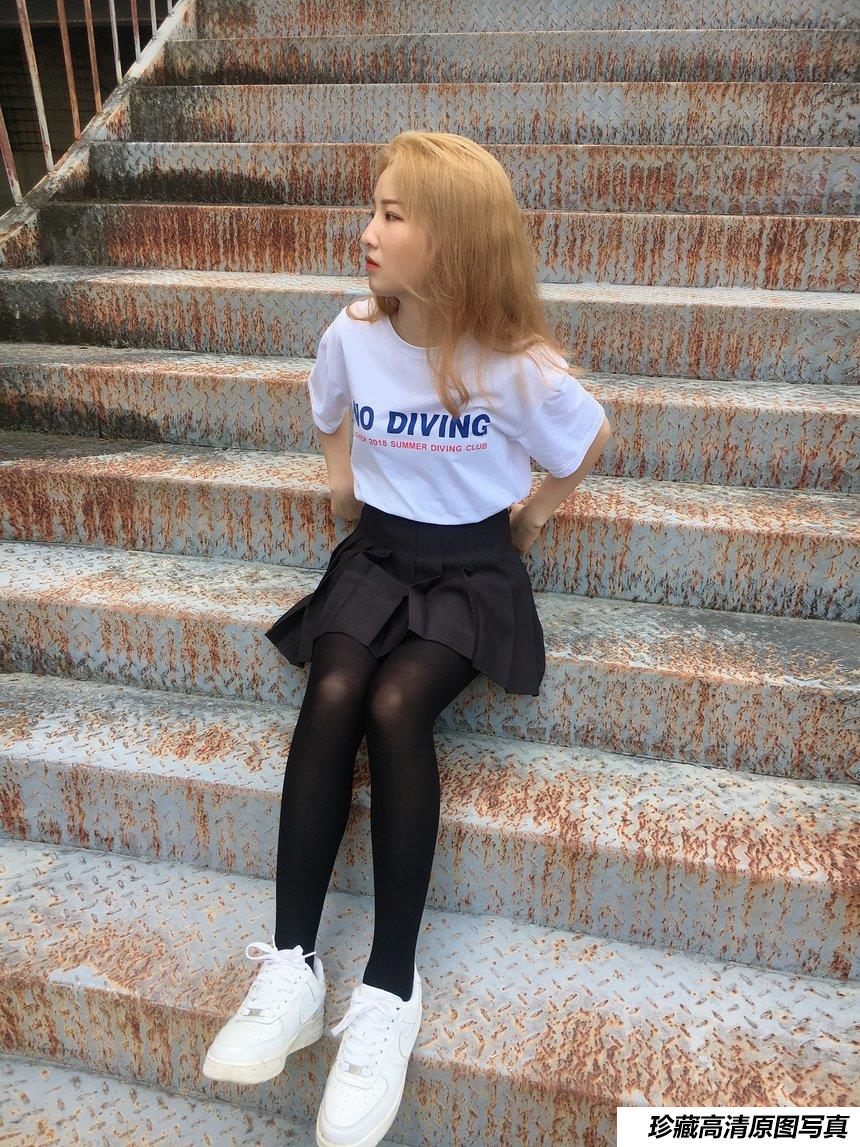 [最爱帆布鞋] 丝袜美腿写真 ON.47 图套