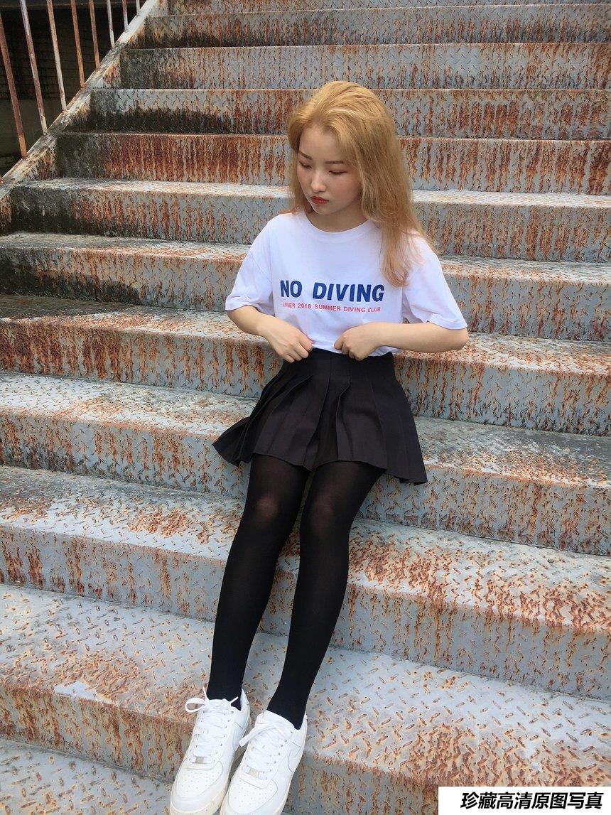 [最爱帆布鞋] 丝袜美腿写真 ON.47 图套