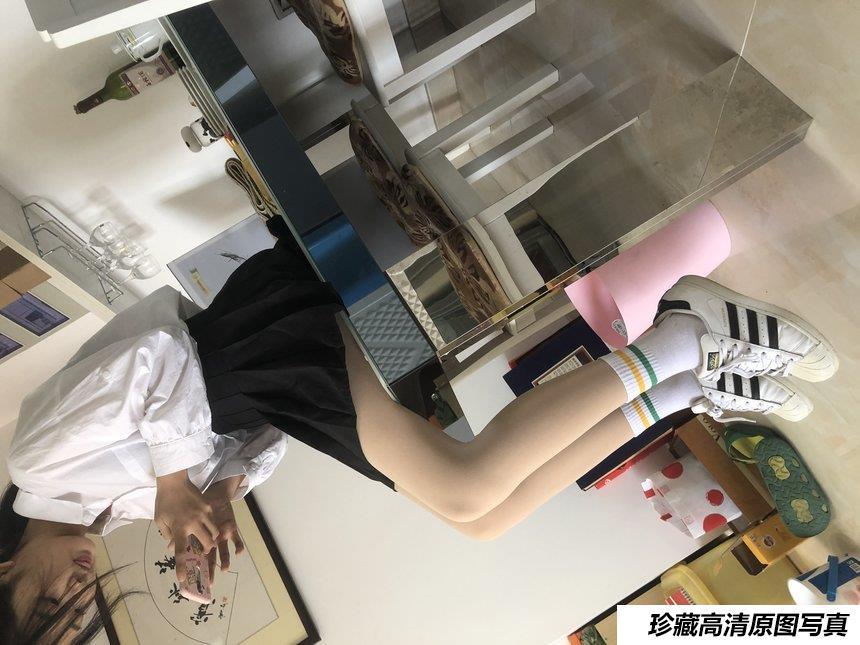 [最爱帆布鞋] 丝袜美腿写真 ON.50 图套+视频-绅士图