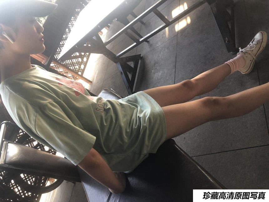 [最爱帆布鞋] 丝袜美腿写真 ON.40 图套+视频