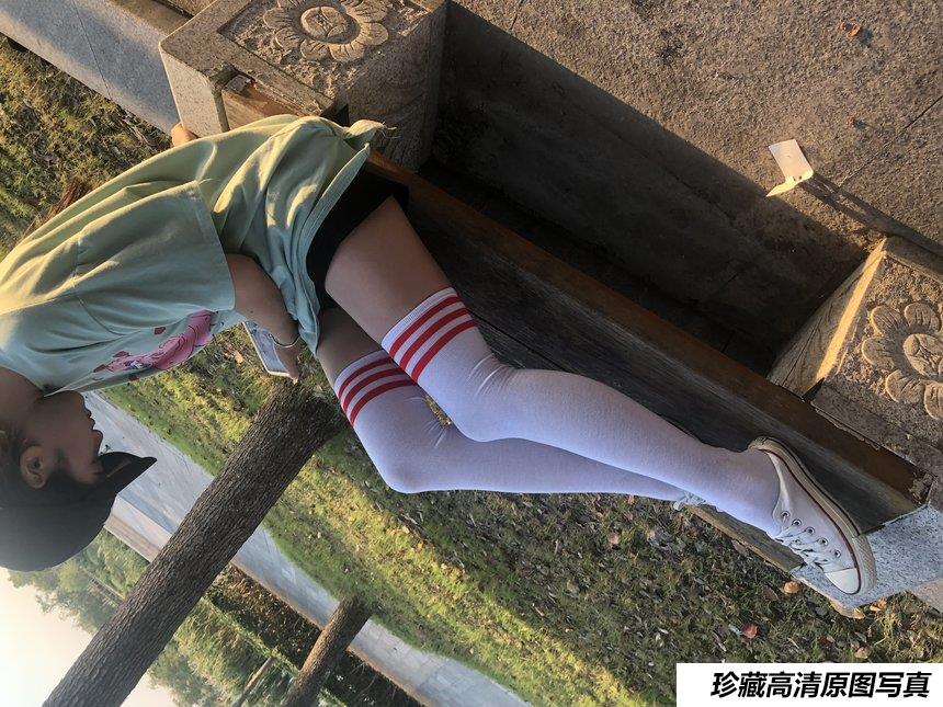 [最爱帆布鞋] 丝袜美腿写真 ON.41 图套+视频