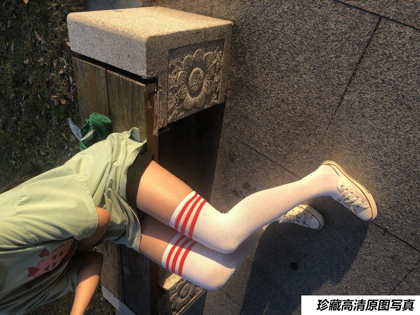 [最爱帆布鞋] 丝袜美腿写真 ON.43 图套+视频