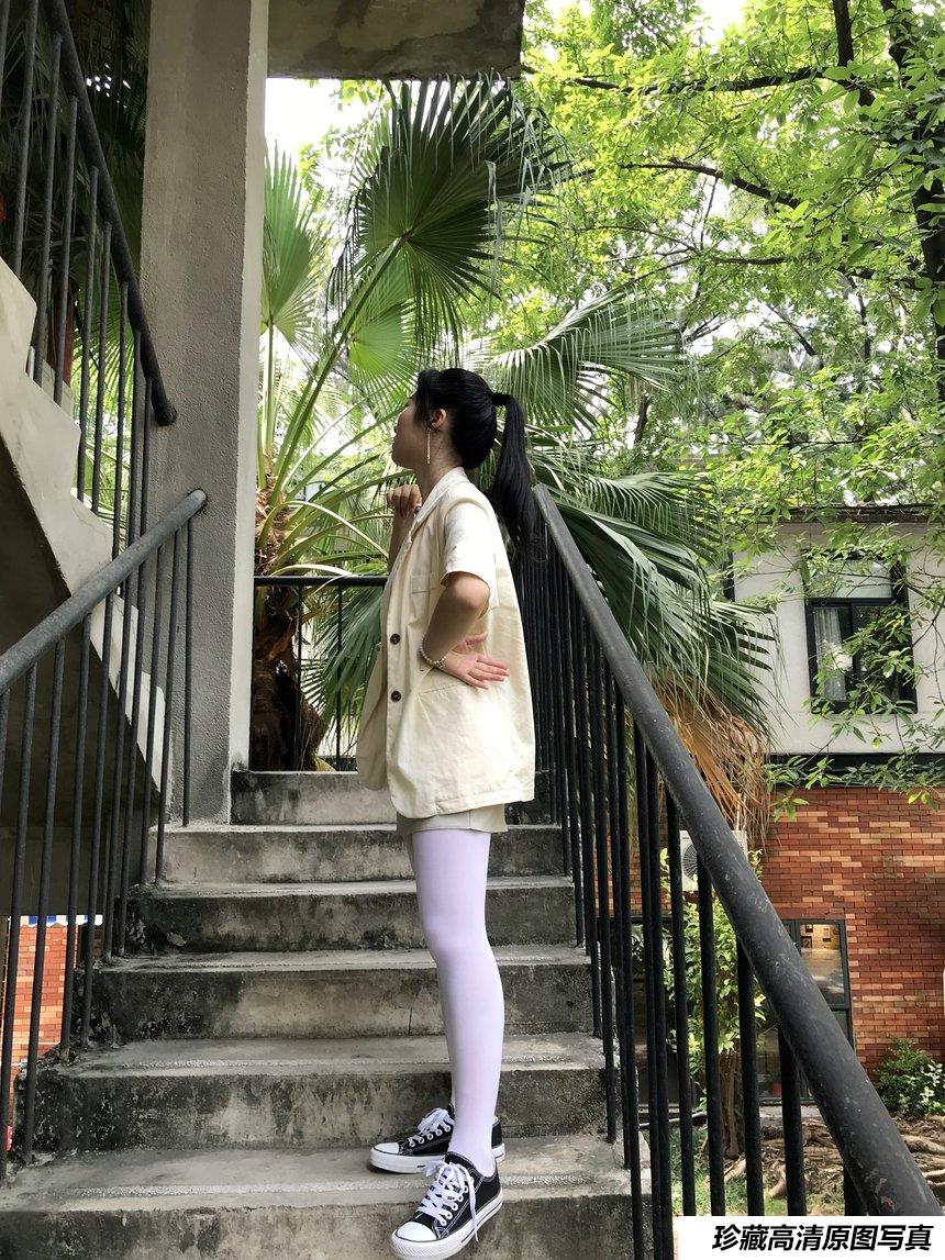 [最爱帆布鞋] 丝袜美腿写真 ON.44 图套+视频