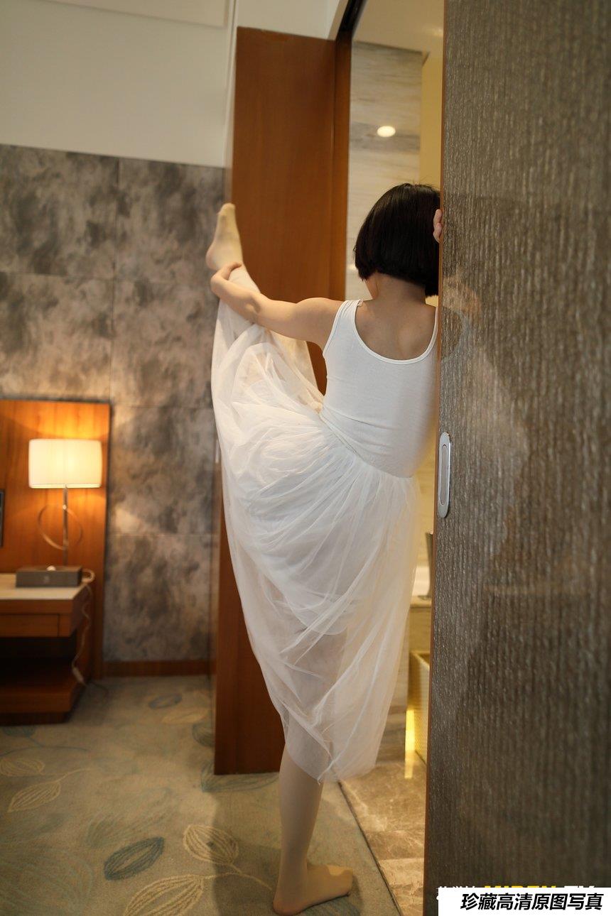 [ROSI写真] 艺学妹2020.03.22 NO.105[99+1P／88.1MB]