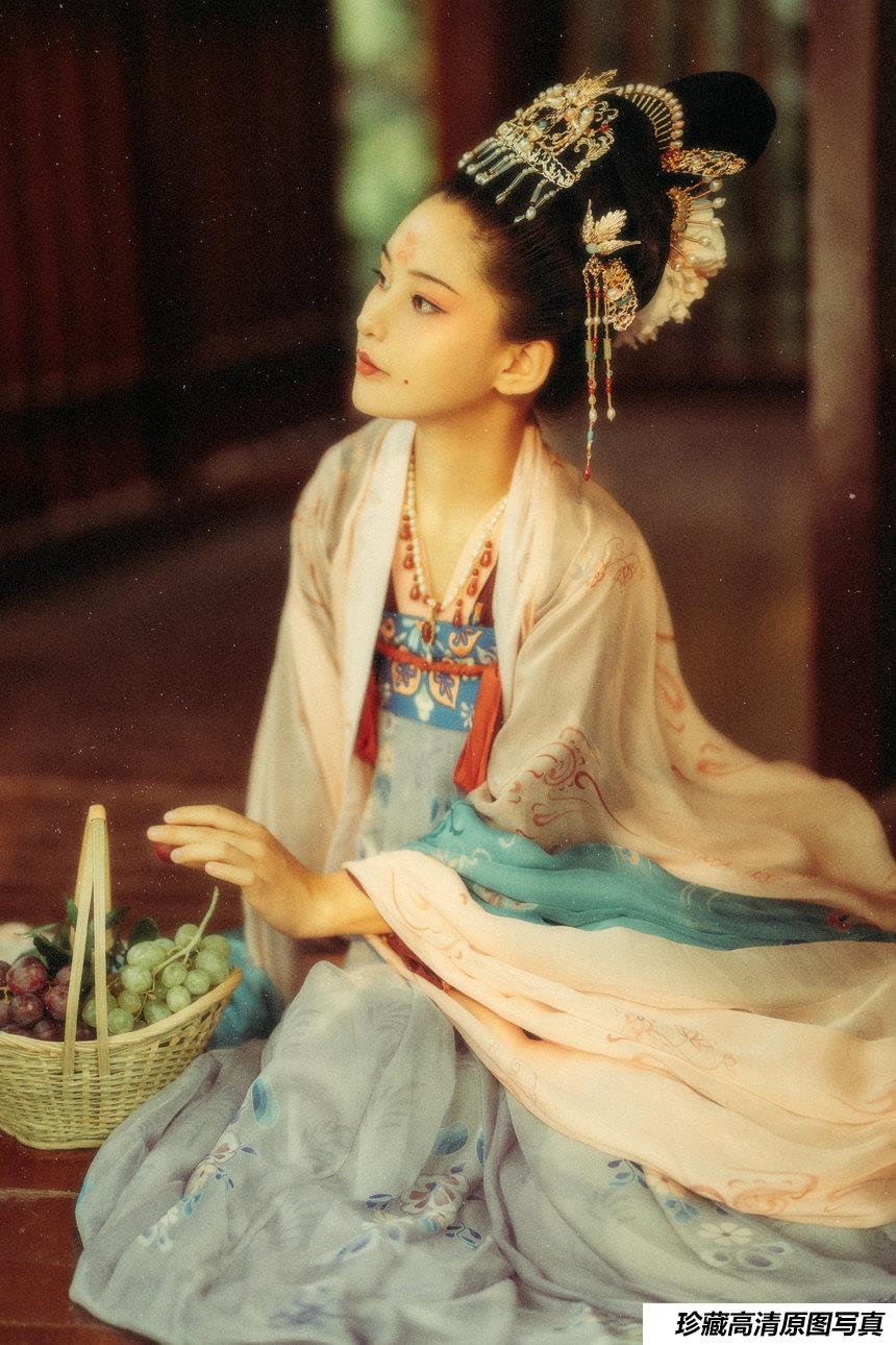 [YITUYU艺图语]2021.08.27 花想容 媛媛[26+1P／364MB]