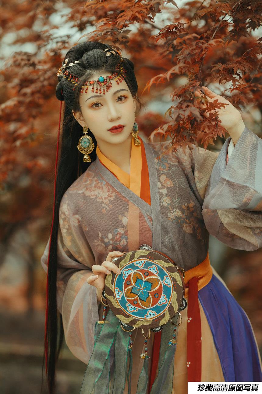 [YITUYU艺图语]2021.08.25 空山秋凉 牧牧[22+1P／370MB]