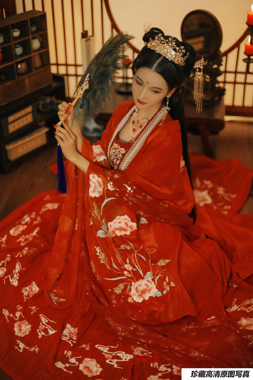 [YITUYU艺图语]2021.08.24 一世妆 谜梦[22+1P／396MB]