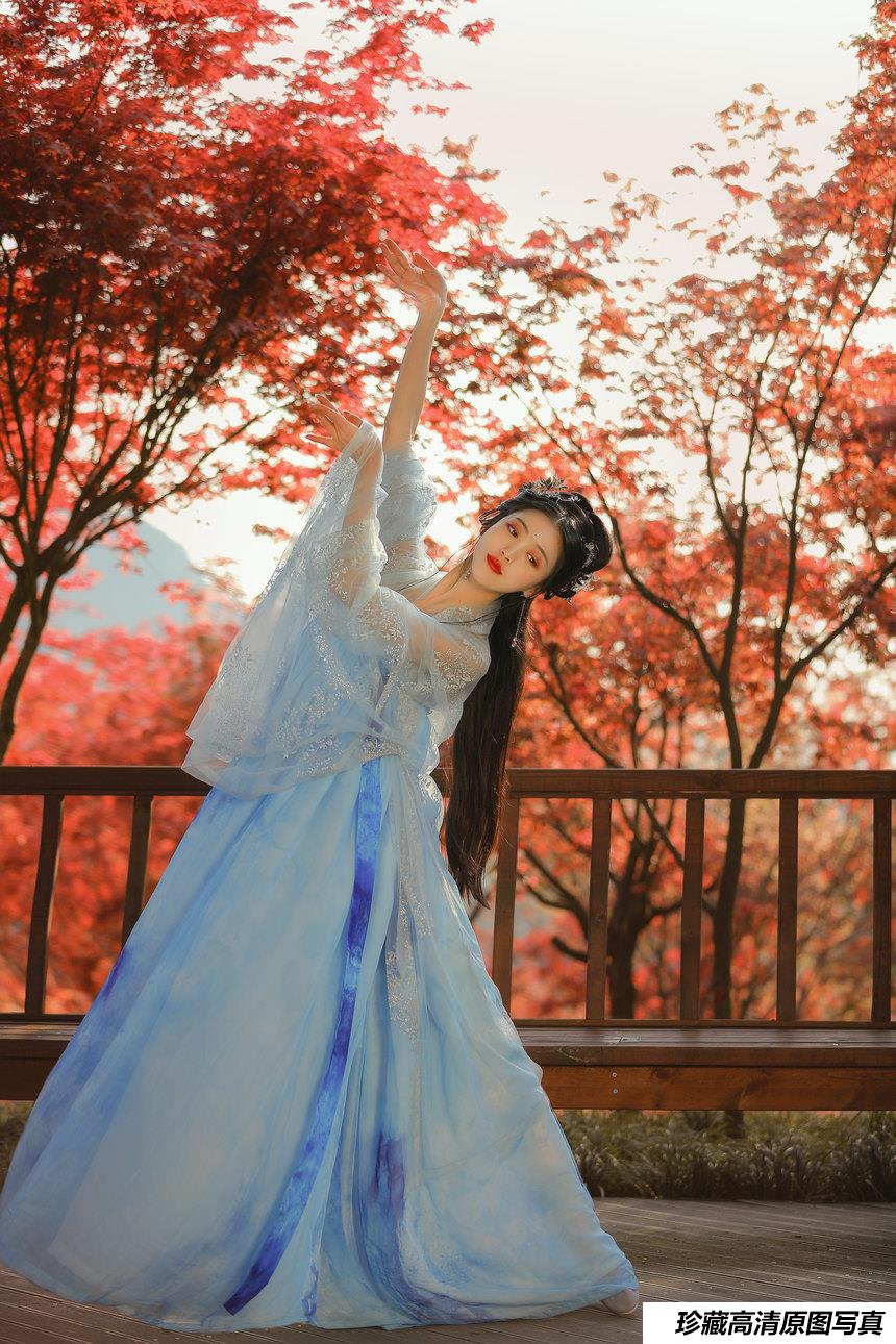 [YITUYU艺图语]2021.08.23 秋枫萧瑟 吉祥祥[24+1P／608MB]