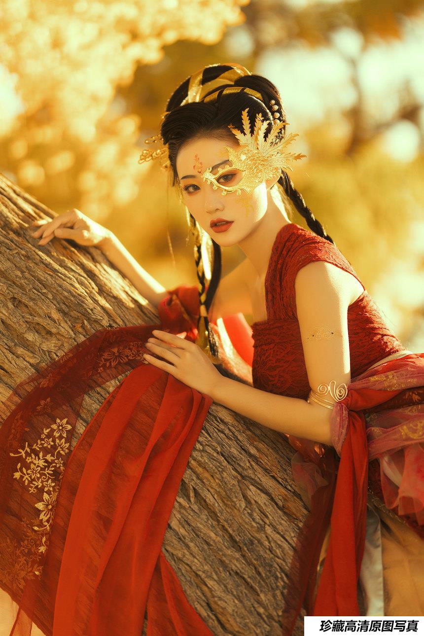 [YITUYU艺图语]2021.08.28 胡杨之女 付兮子[34+1P／685MB]