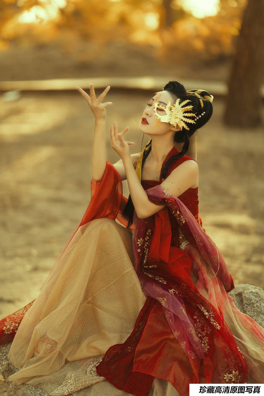 [YITUYU艺图语]2021.08.28 胡杨之女 付兮子[34+1P／685MB]