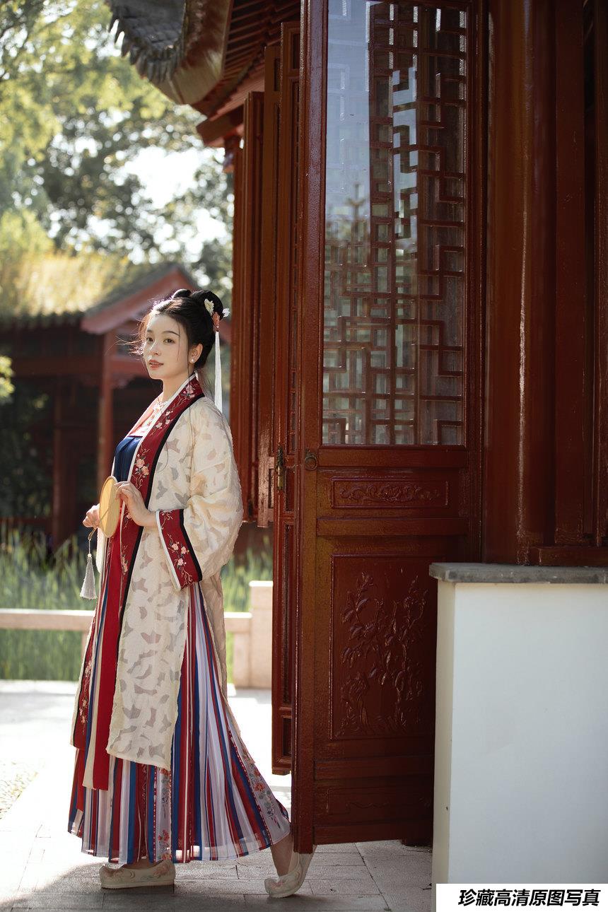 [YITUYU艺图语]2021.08.27 小园游记 肖肖[25+1P／438MB]