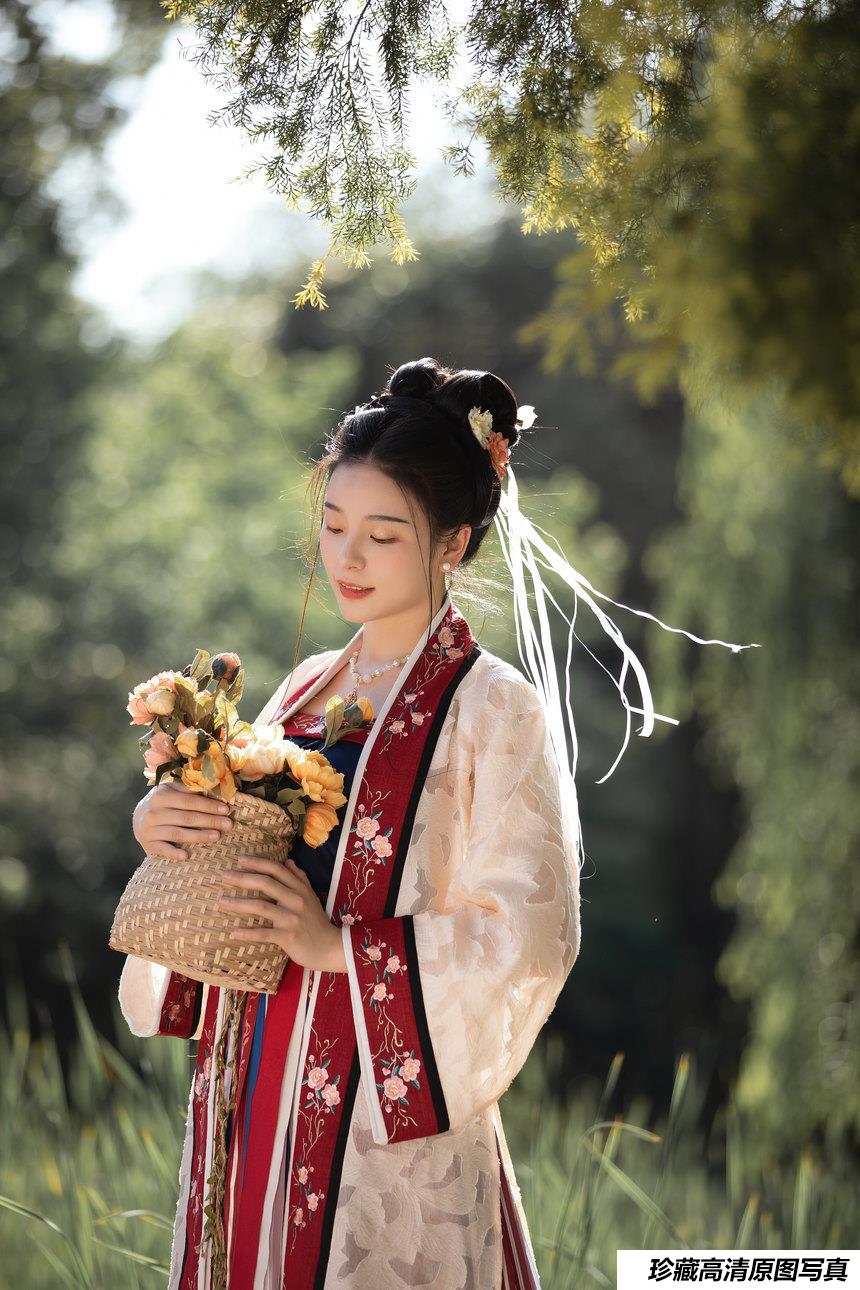 [YITUYU艺图语]2021.08.27 小园游记 肖肖[25+1P／438MB]