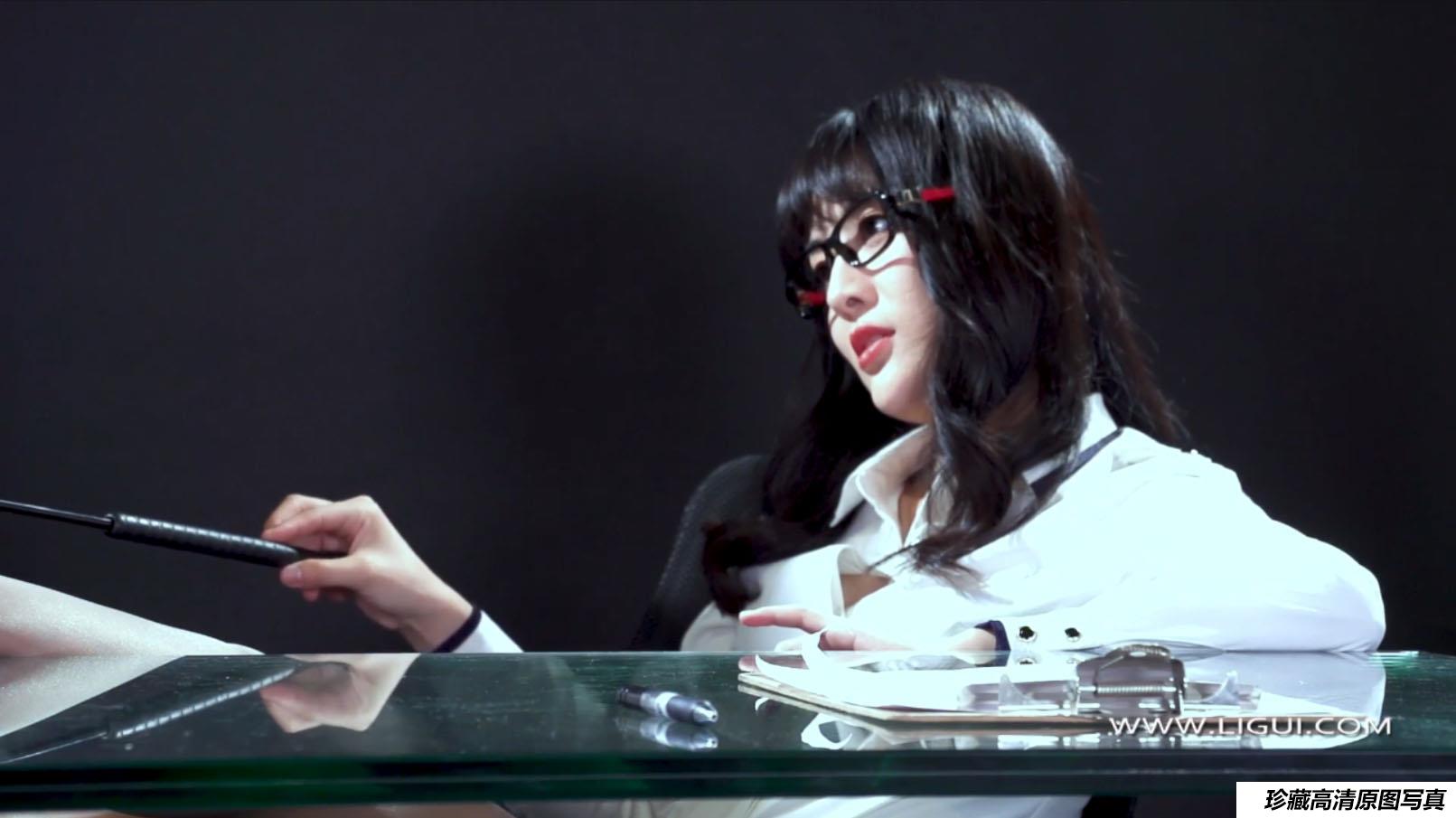 [Ligui丽柜] 2020.11.16 《寂寞的职员》芒果 [1V-222M]