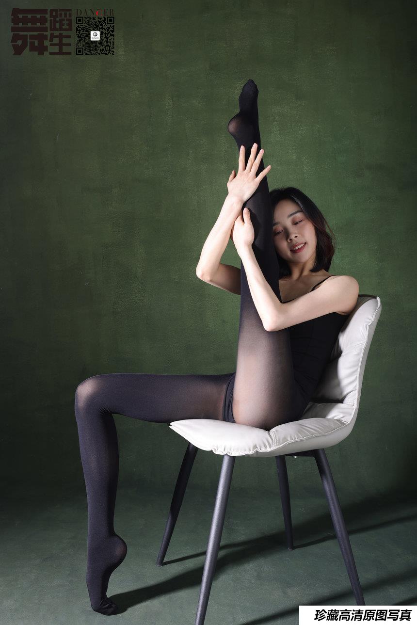 [GALLI嘉丽]舞蹈生日记 014 - 黑与白 [44P-340M]