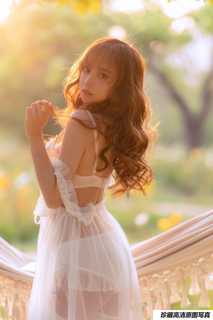 Coser 过期米线线喵 夏日限定 吊床 [52P/100MB]